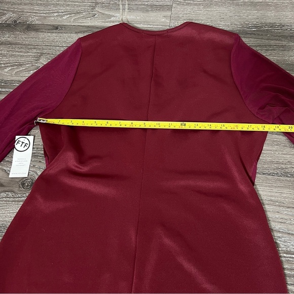 Fashion To Figure Elegant Burgundy Dress with Gold Zipper Size 0 - Picture 7 of 7